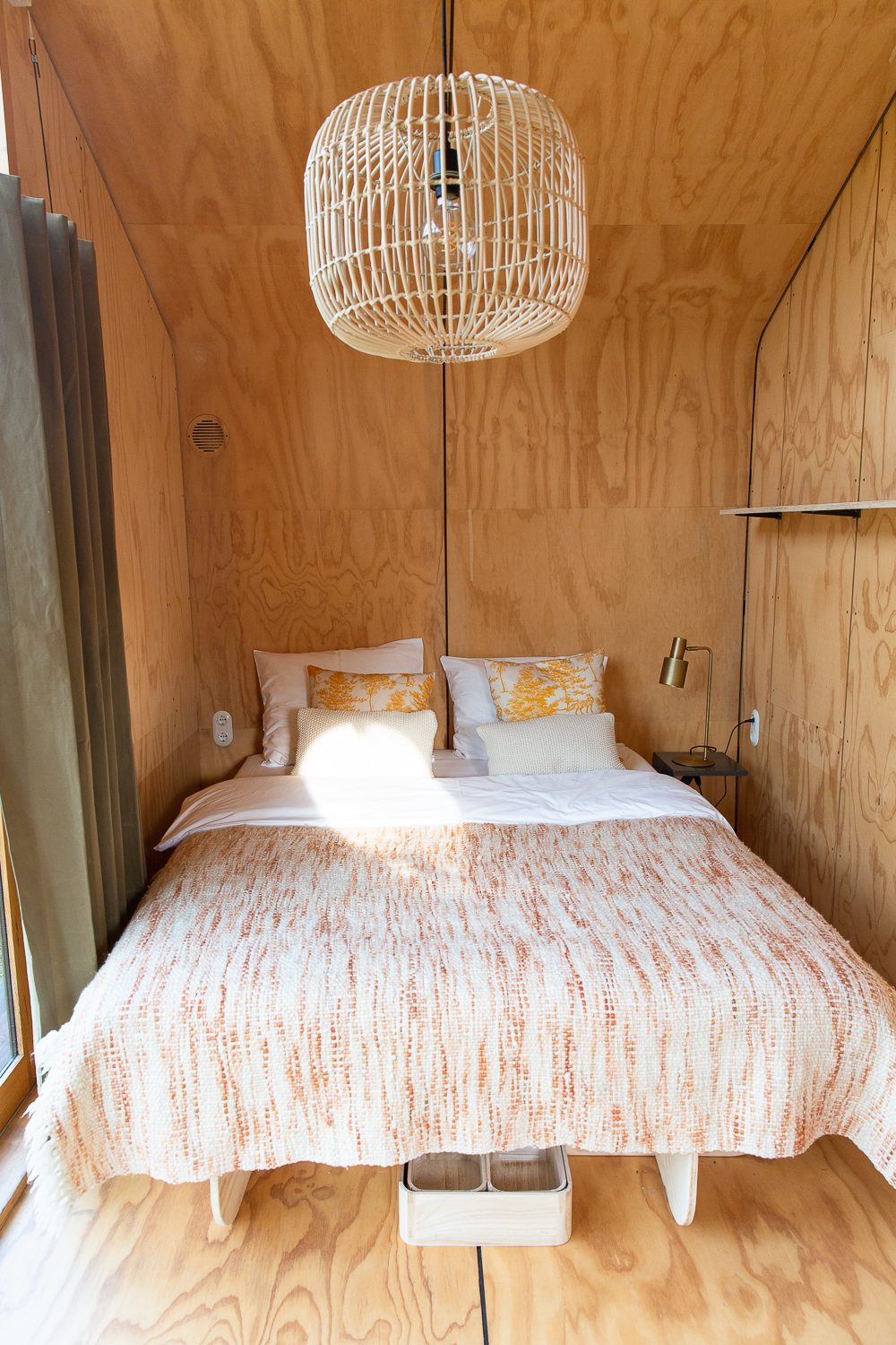 Het tweepersoonsbed in het wikkelhouse